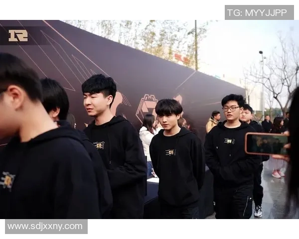 RNG战队在DOTA2S15赛季的意识与战术分析专题探讨