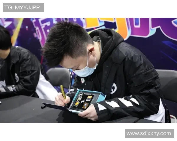 陈芳专访回顾CSGO职业生涯与电竞梦想的追寻之路