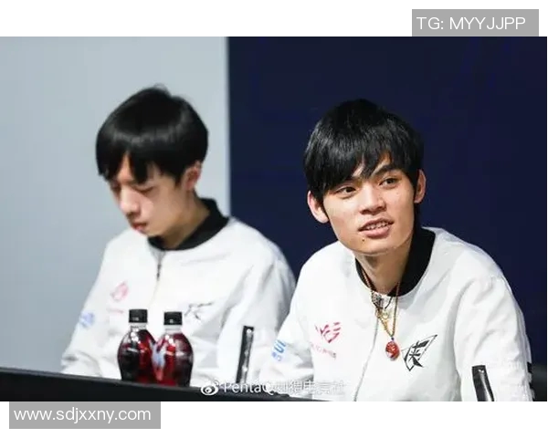 聚焦和平精英WE团队配合与S15赛季LOL战术分析探讨